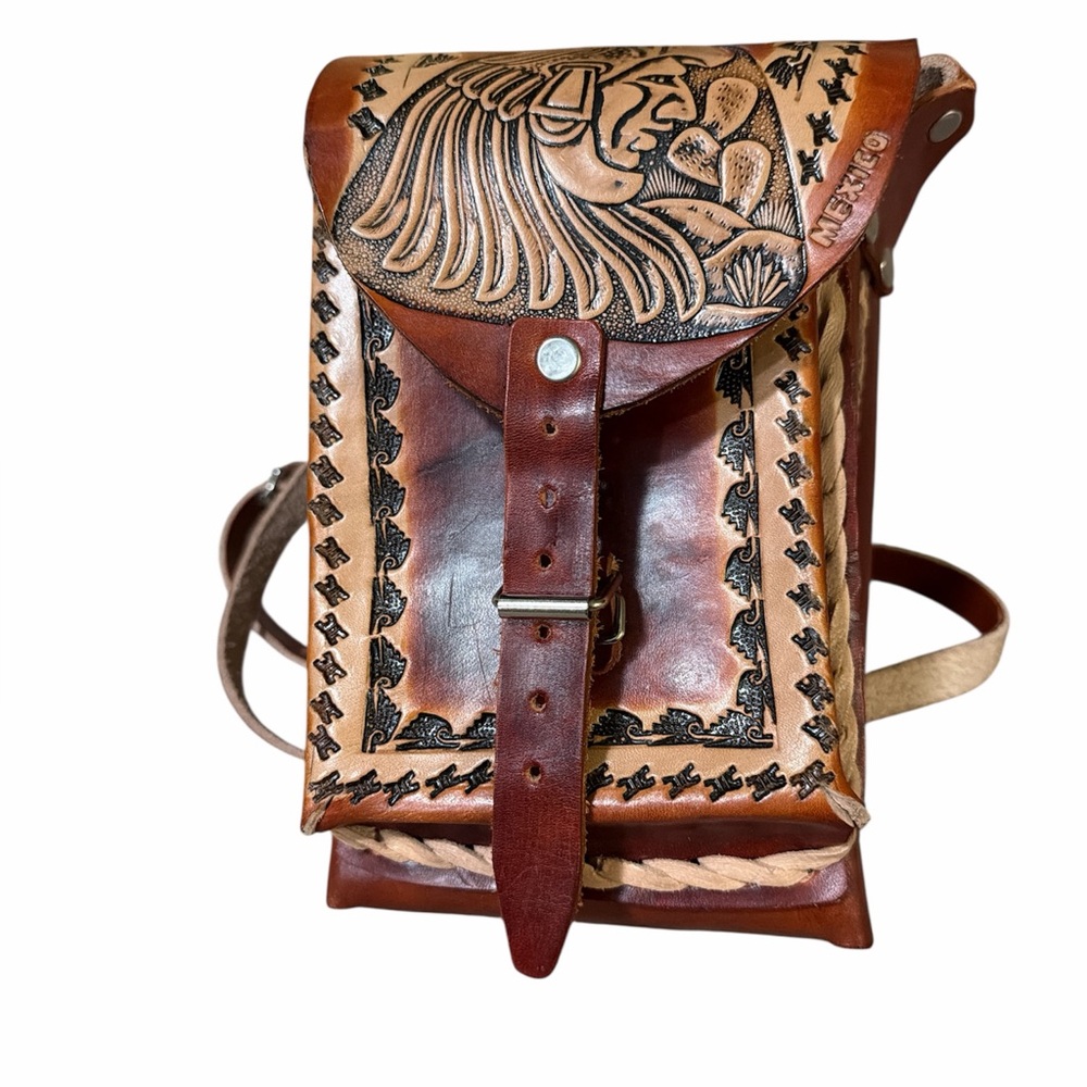 Vintage Leather Hand Tooled Crossbody Purse. Made in Mexico, EUC collectible art